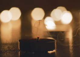 دانلود فوتیج خام باکیفیت خاموش شدن شمع